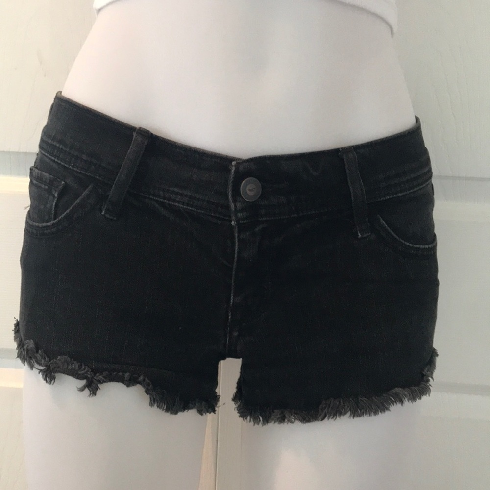🕊Hollister shorts black size 5
